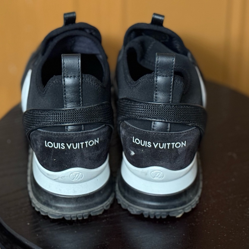 Louis Vuitton Black and White Women’s Sneakers - Picture 3 of 3